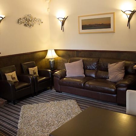 Bennachie Lodge Hotel Kemnay Exterior photo